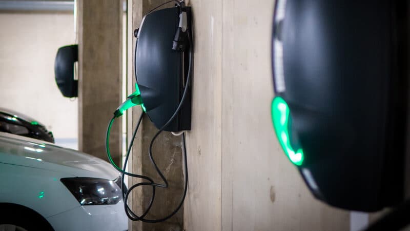 Sähköauton lataus hintaopas 2025