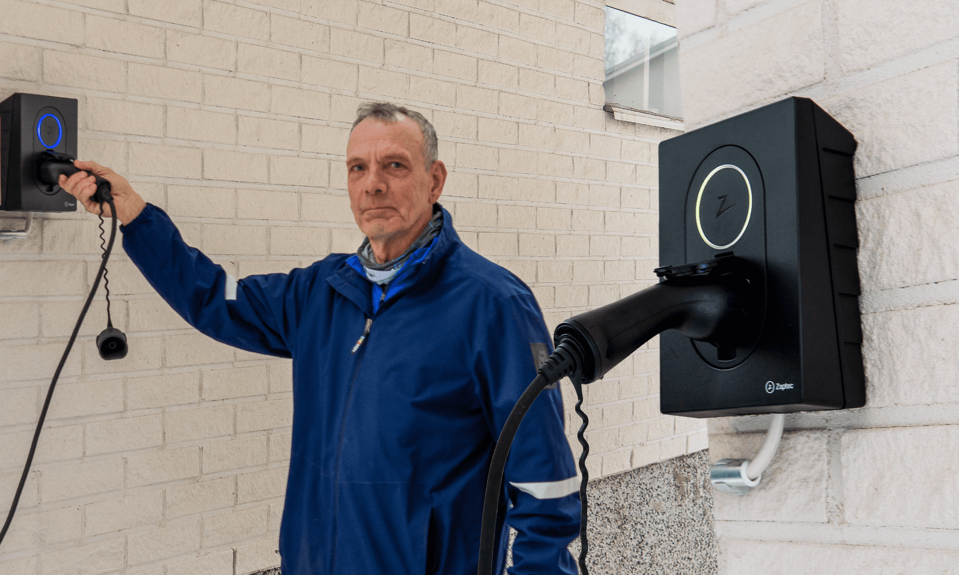 "Juuri kuten haluttiin" – Mutkaton latausaseman asennus Espoossa