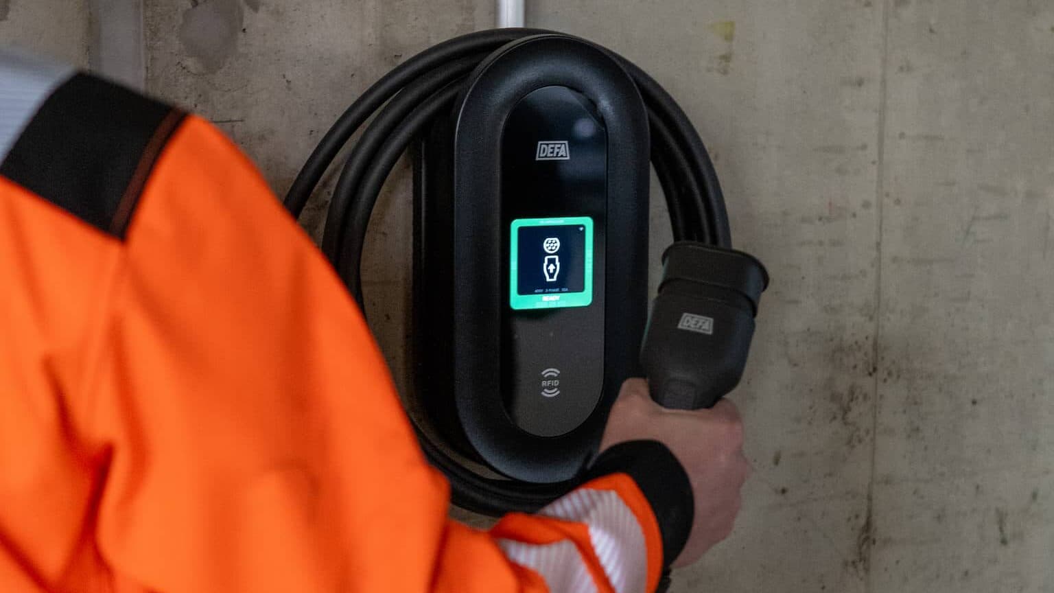 Kuinka nopeasti sähköauto latautuu?